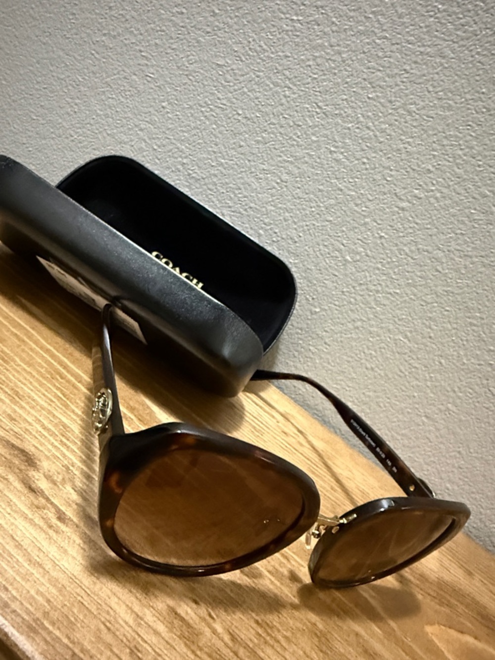 Coach Women's Sunglasses HC8331 512013 Dark Tortoise 55mm Brown Gradient Lens - Picture 6 of 10